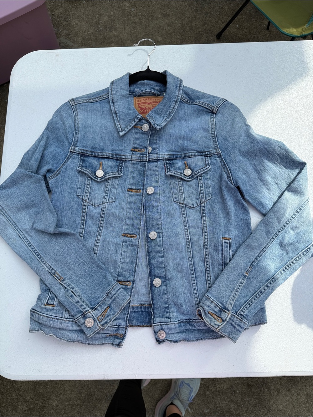 Levi's Women's Light Wash Denim Jacket - Classic Trucker